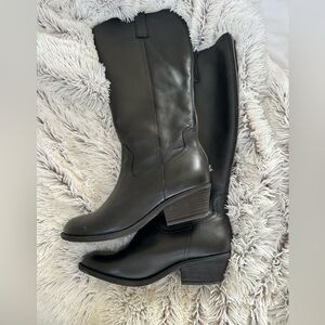 Softt black boots  western style